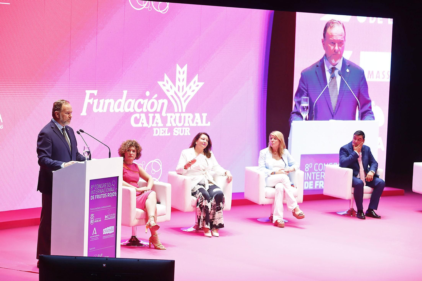 Imágenes de la inauguración del VIII Congreso Internacional de Frutos Rojos en Huelva