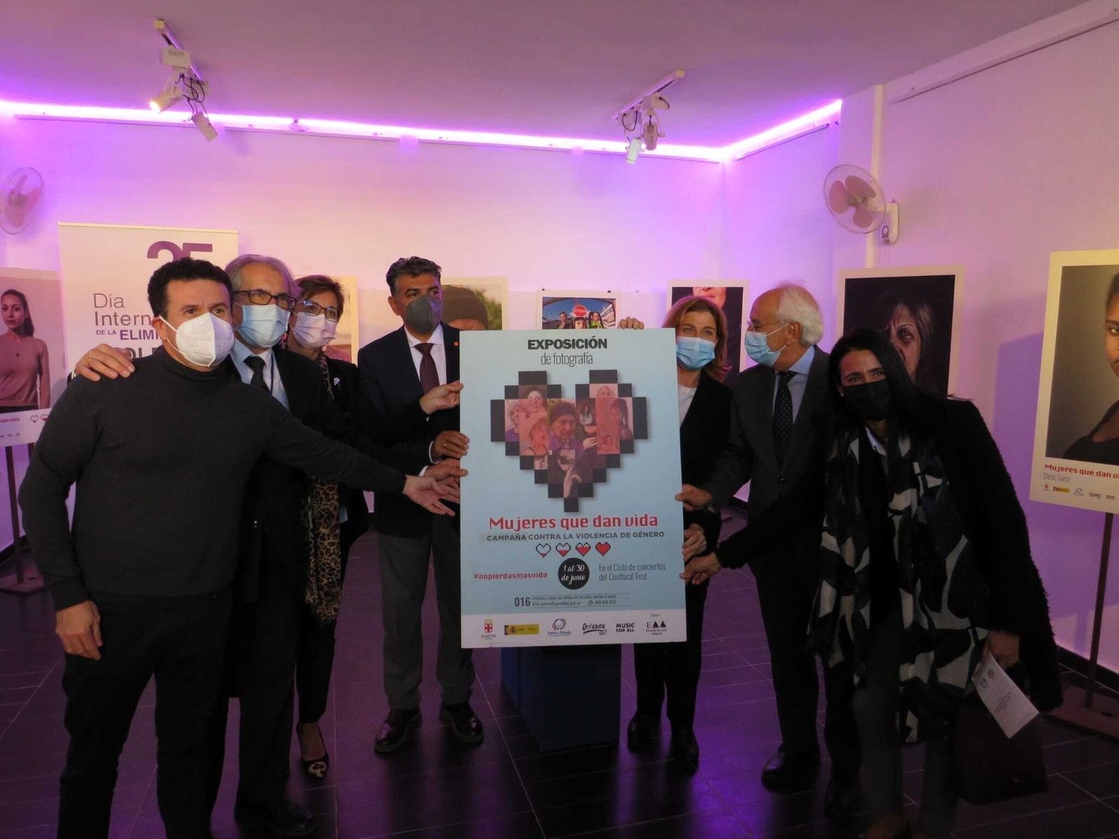 Imágenes contra la violencia de género entre los muros de la prisión de Almería