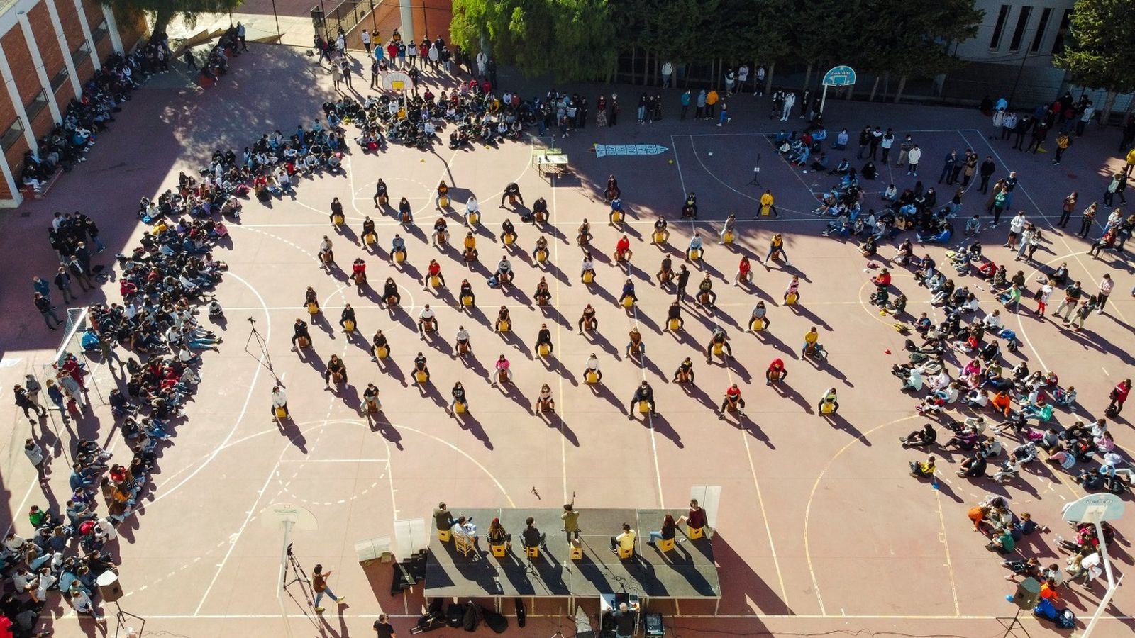 Imagen de archivo de la 'cajoneada' en un centro educativo de Torrox