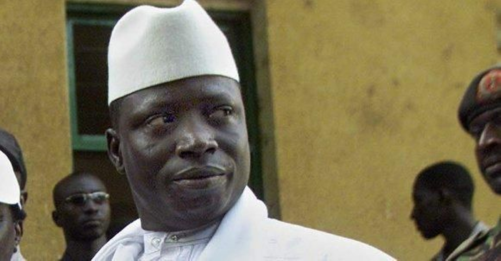 El presidente de Gambia amenaza con "cortar la garganta" a los homosexuales que se casen
