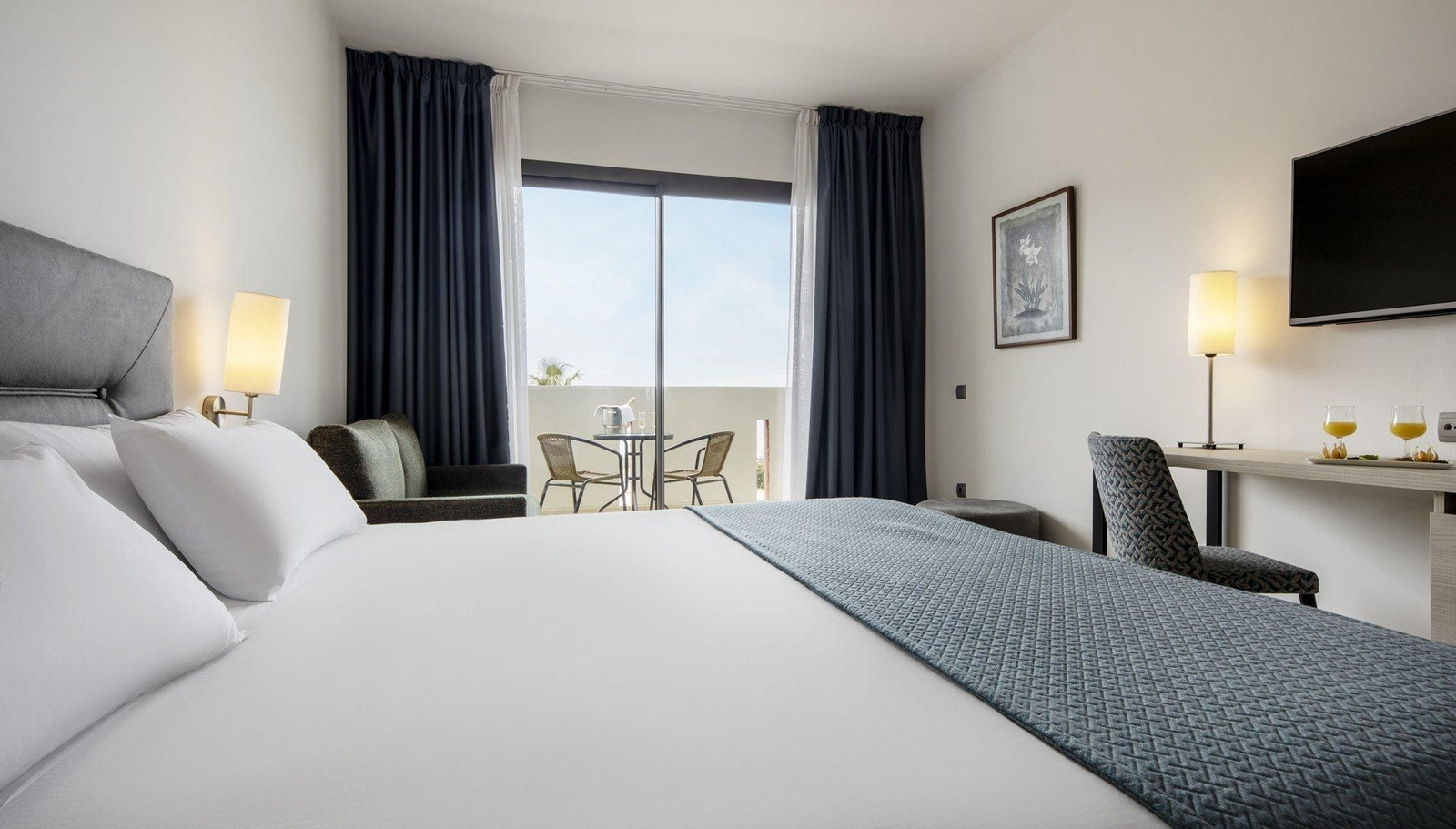 Así son los hoteles que la cadean Ilunion, de la ONCE, tiene en la provincia de Cádiz.