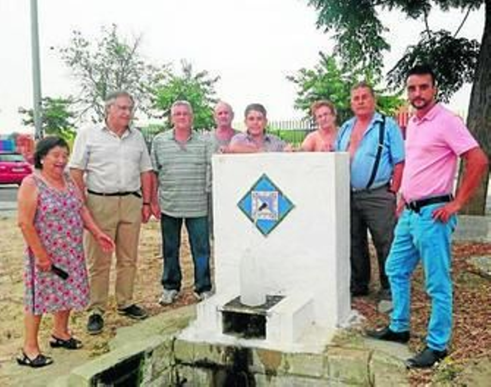 Los delegados municipales, junto a vecinos afectos de la Hijuela de la Marquesa.