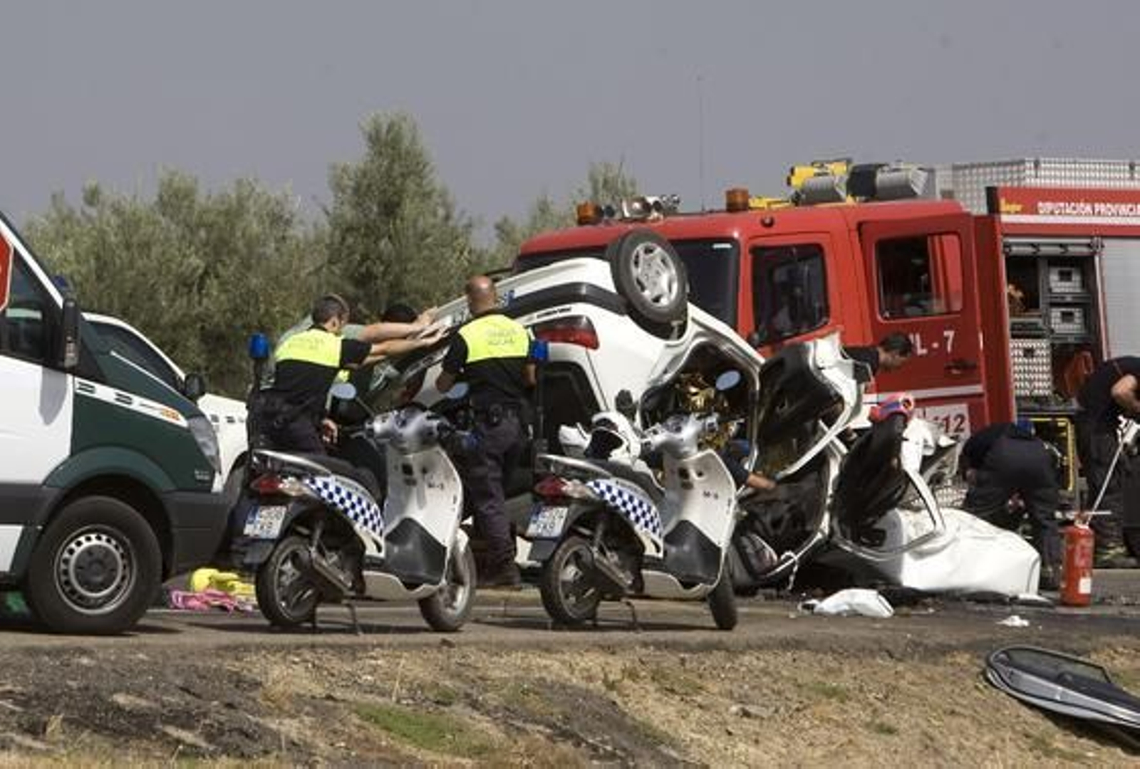 Tres coches se han visto implicados en el siniestro

Foto: J.A. Garcia