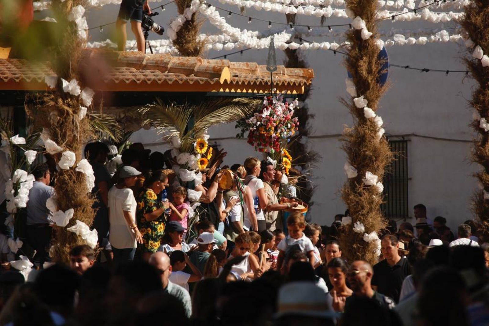Ambiente en una de las casas de la aldea.