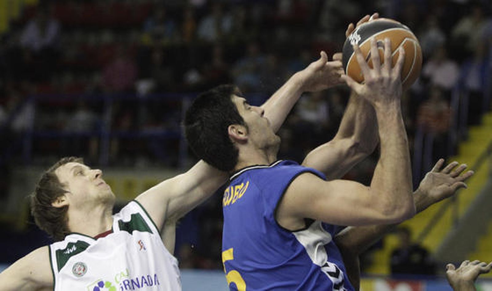 El Cajasol no logra imponerse al Granada.

Foto: Antonio Pizarro, EFE