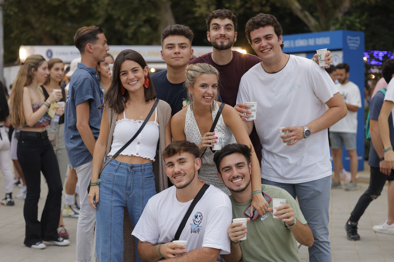 Búscate en las fotos del concierto de Bizarrap