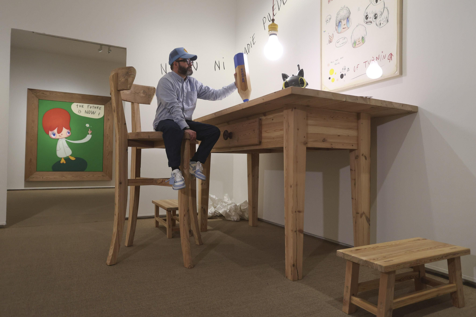 Las fotos de la exposición de Javier Calleja en Málaga y su gato Günter