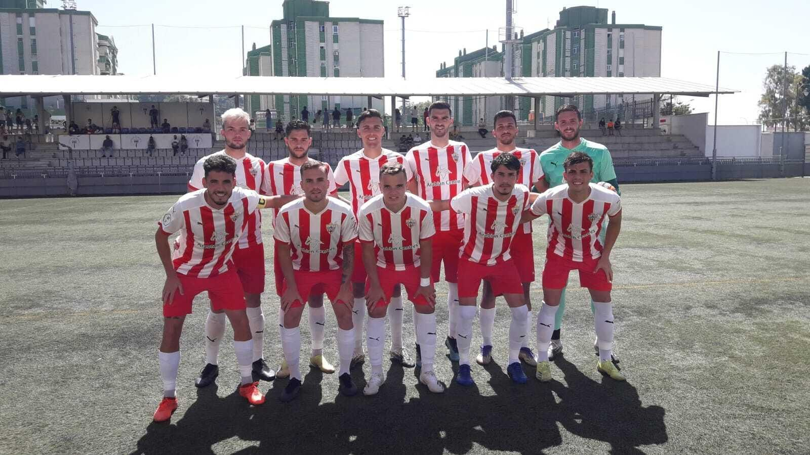 Once inicial de la UD Almería B en El Palo.