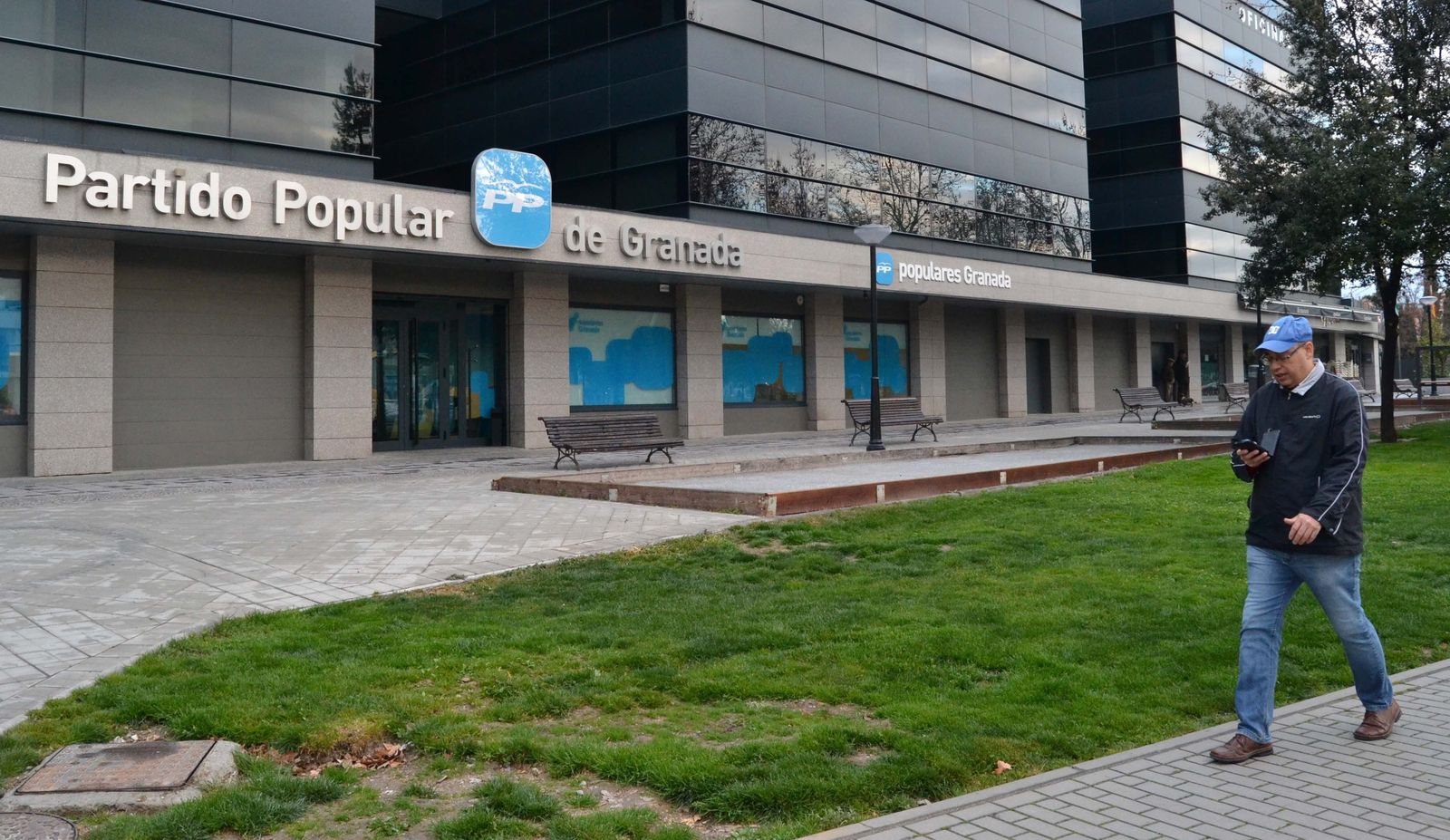 Sede de los populares en el barrio del Zaidín.