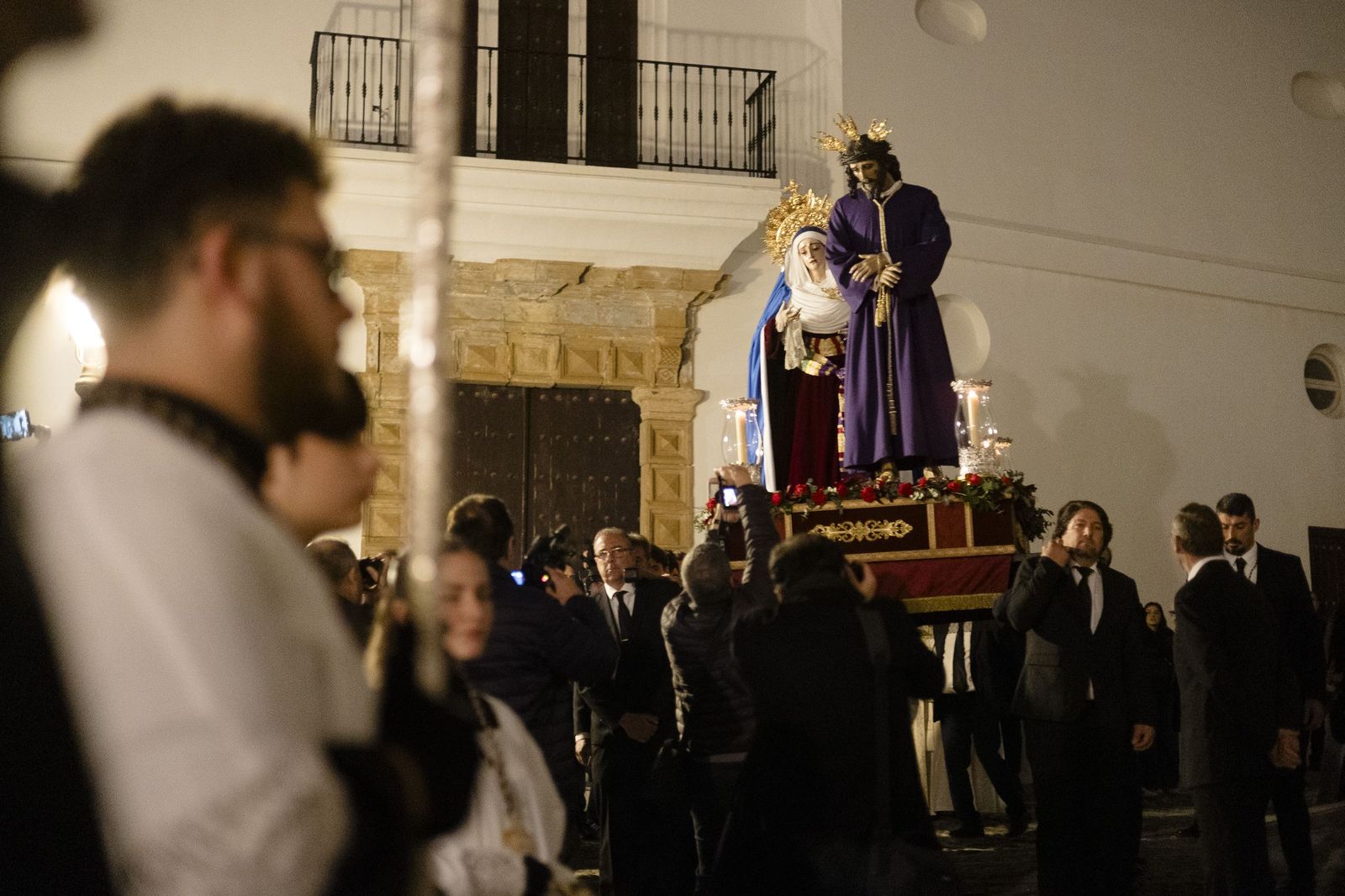 Las imágenes de los traslados de las cofradías de Santa Cruz