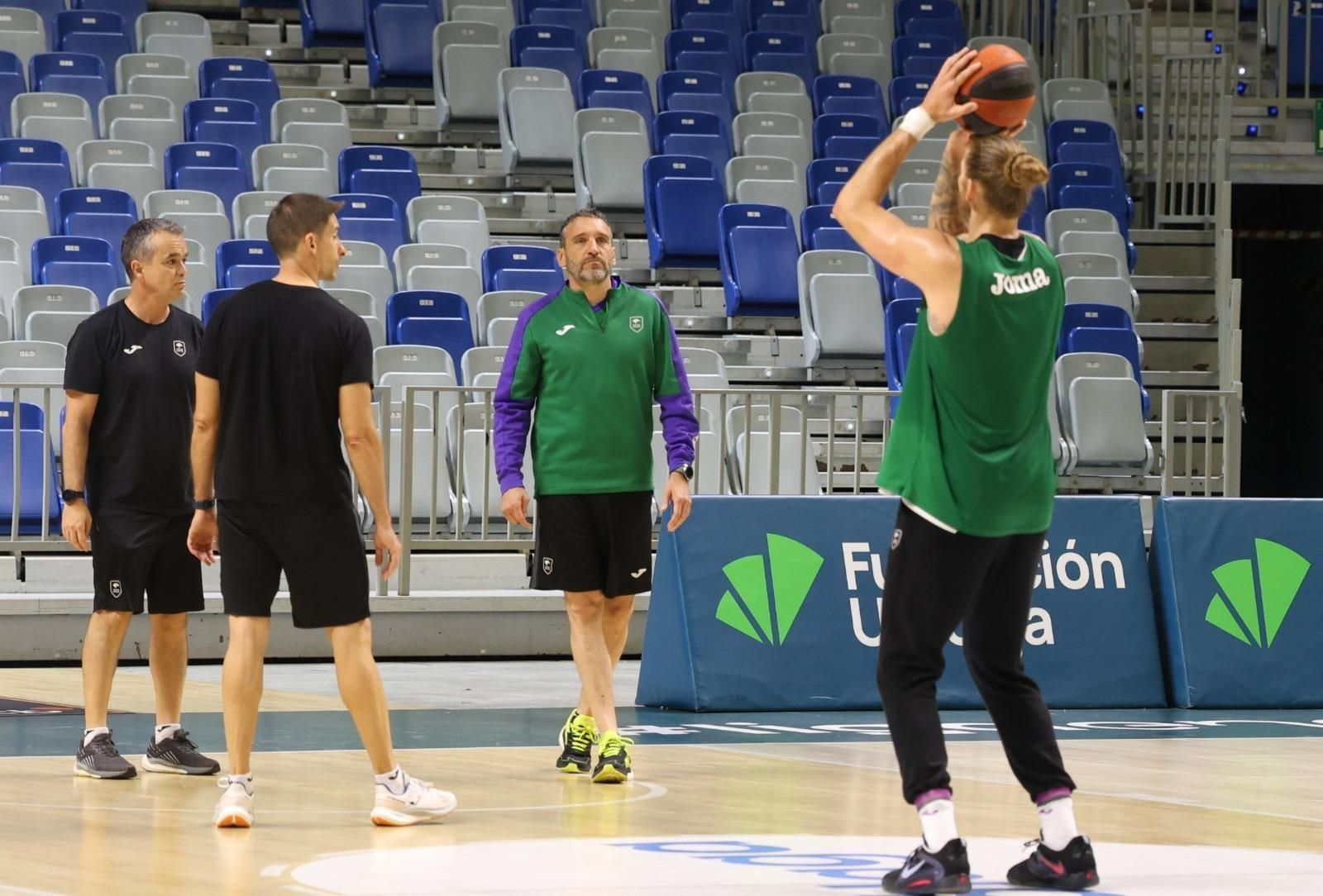 Dura e intensa sesión del Unicaja en el Carpena