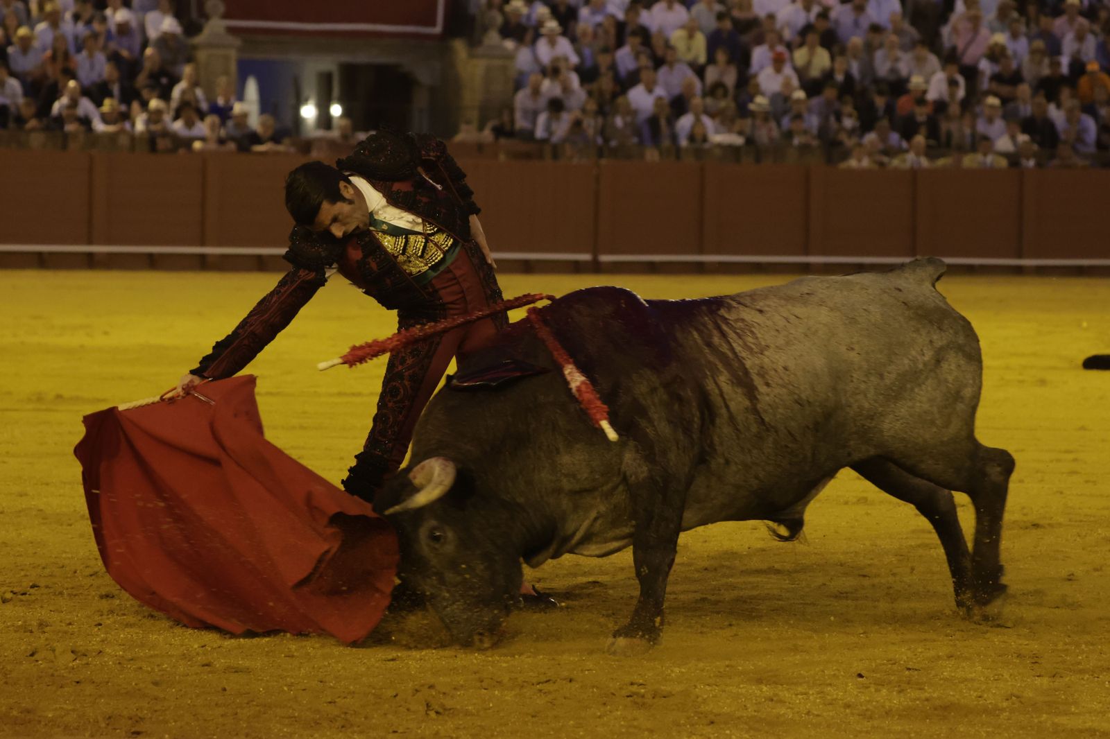 Las imágenes de la corrida de los Victorinos en la Maestranza de Sevilla