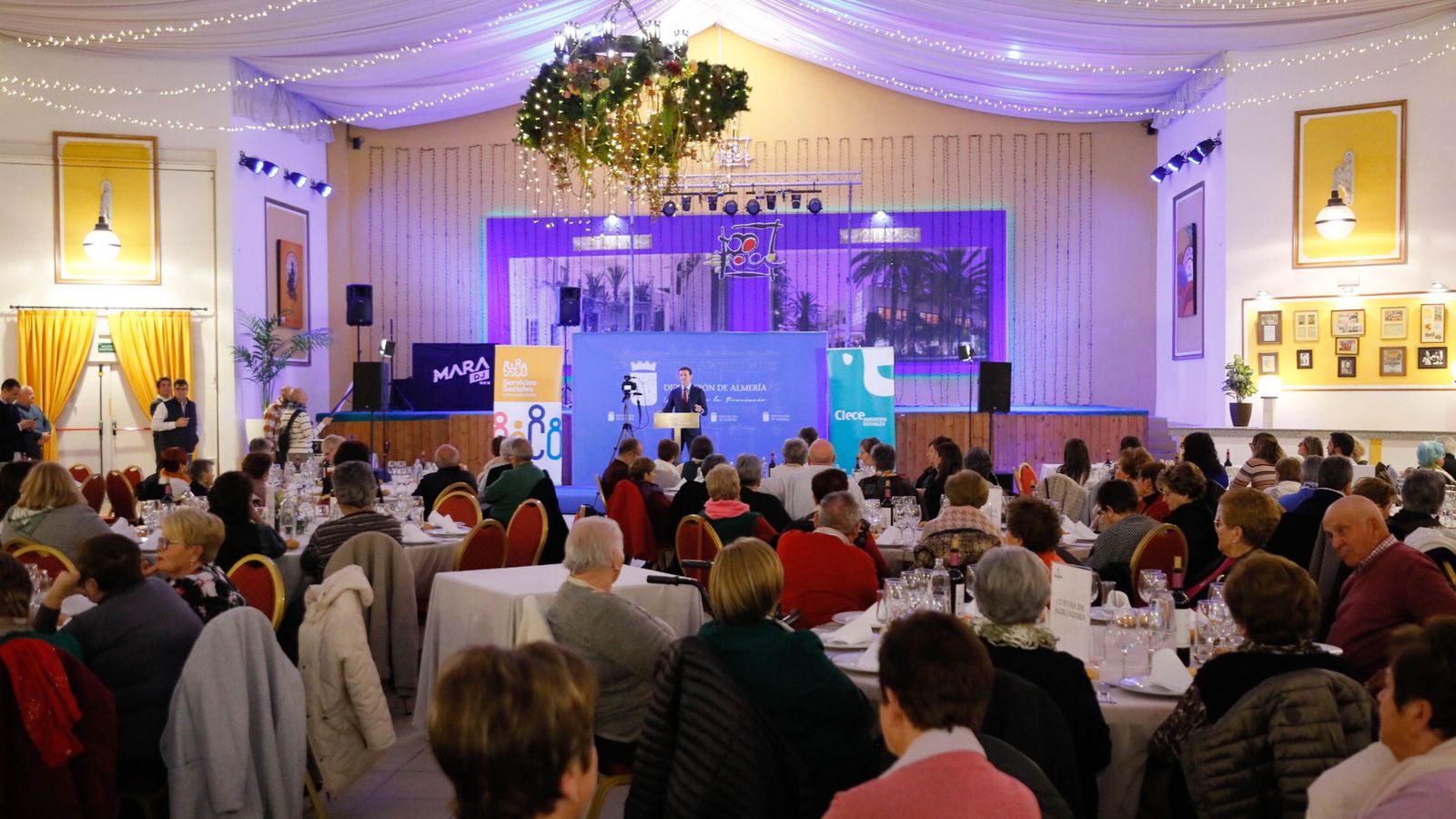 El restaurante Terraza Carmona registró un lleno absoluto.
