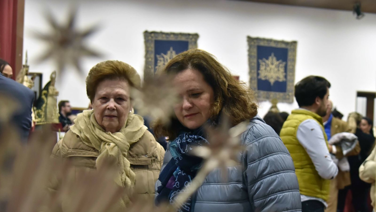 Las fotos de la exposicíon de Devociones Particulares en el Edificio Istmo - Comandancia