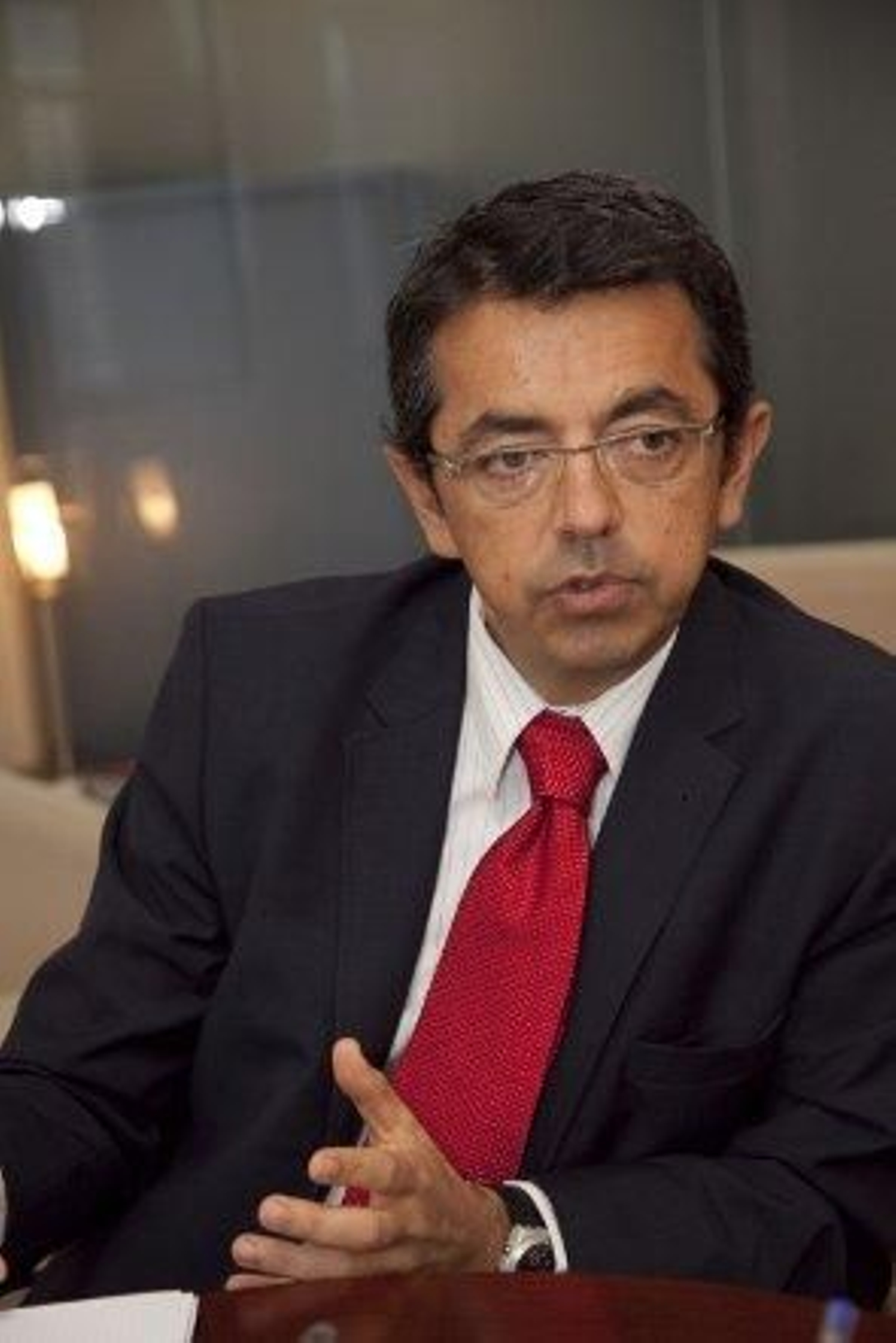 La elección del Defensor del Pueblo o del director general de la RTVA exige al menos el acuerdo entre PP y PSOE