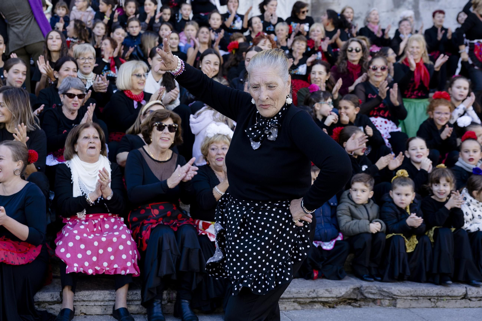 Búscate en las imágenes del flashmob del Día del Flamenco