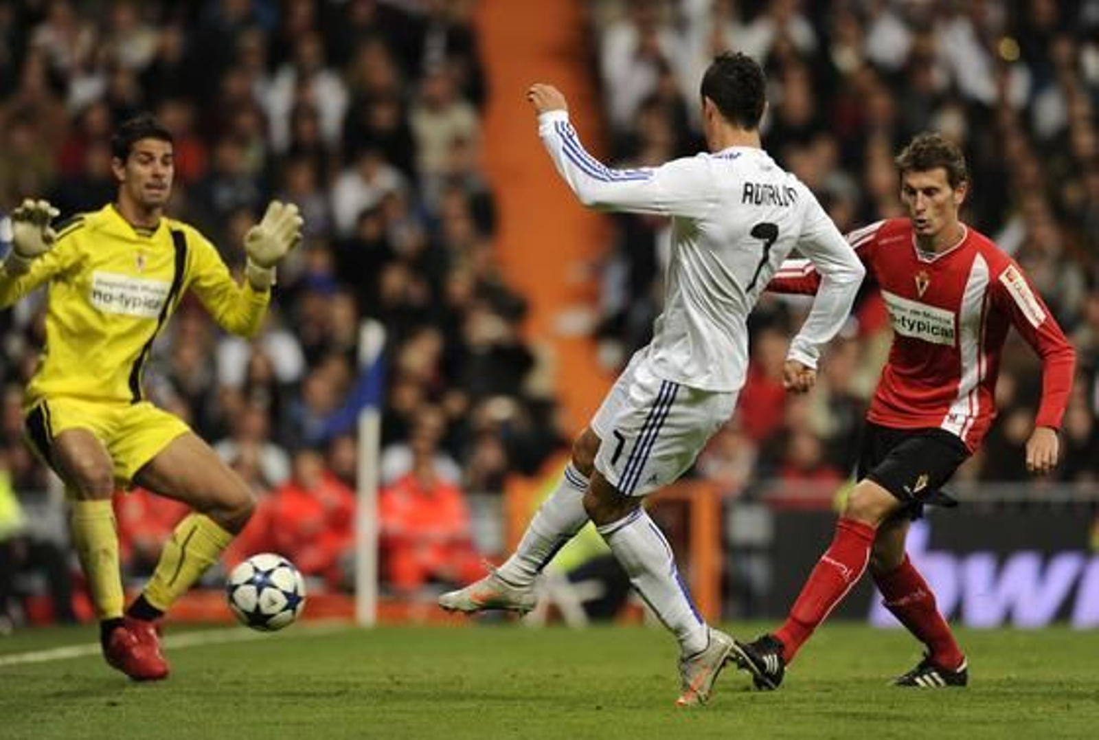 Un lanzamiento a puerta de Cristiano.

Foto: AFP
