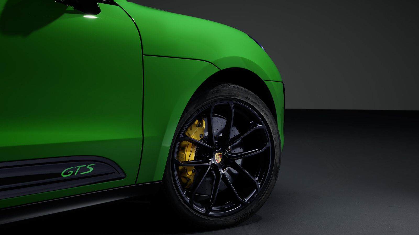 Los GTS tienen un aspecto diferenciado respecto al resto de Macan. También puede distinguírseles por el tamaño de sus llantas de serie, de 21".