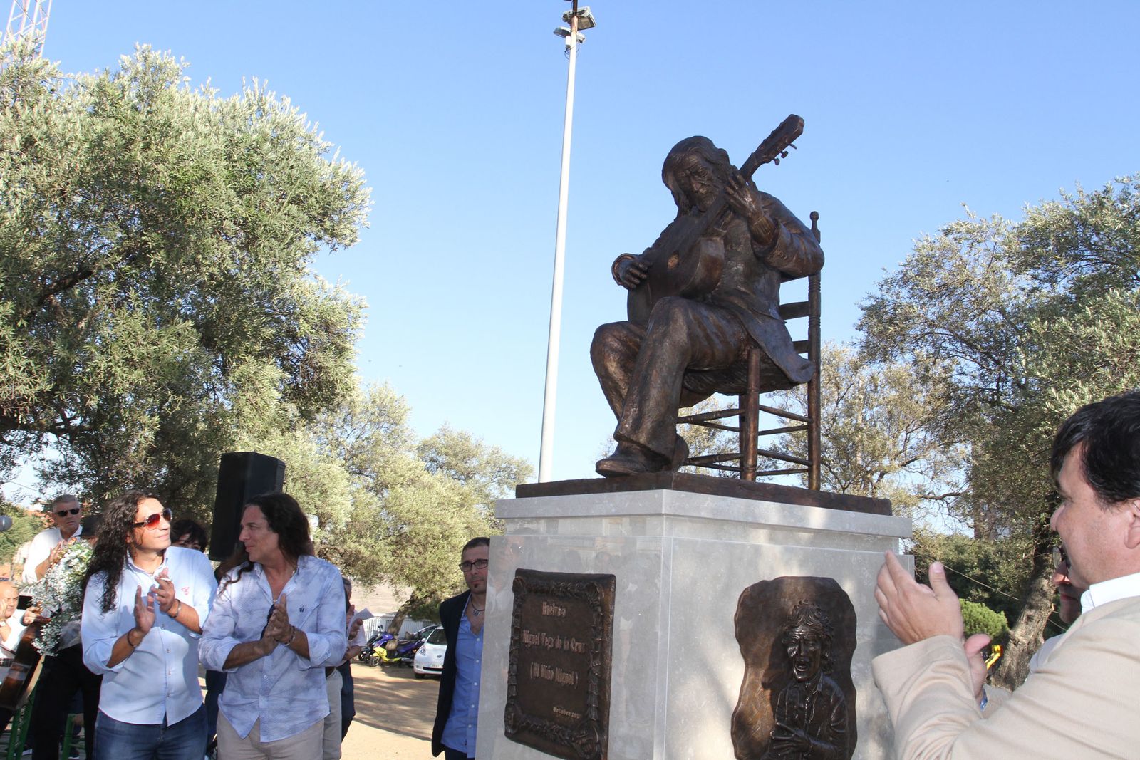 Inaguración del monumento al Niño Miguel.