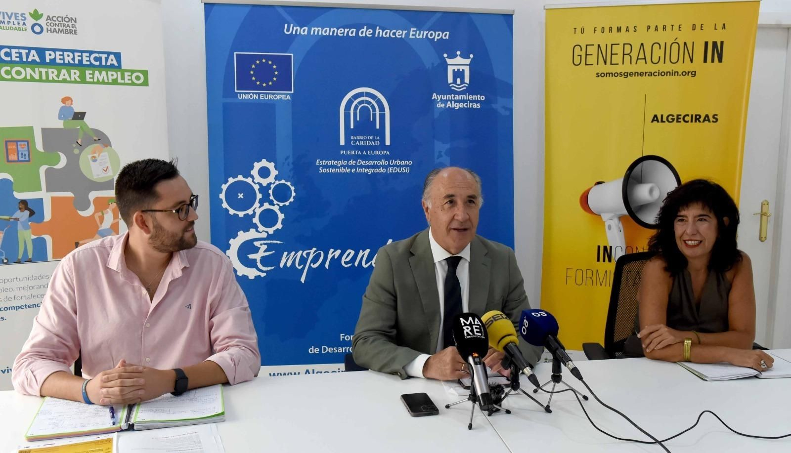 Márquez, Landaluce y María Isabel Soto durante la presentación del acto.