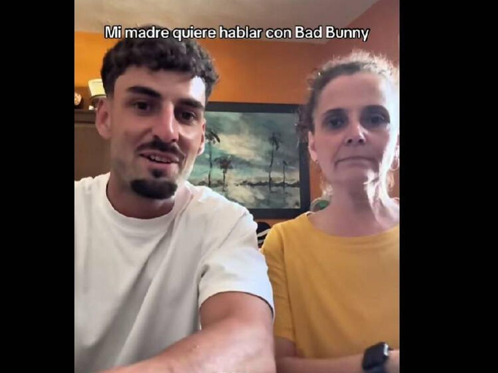 Jesús Rivas con su madre.