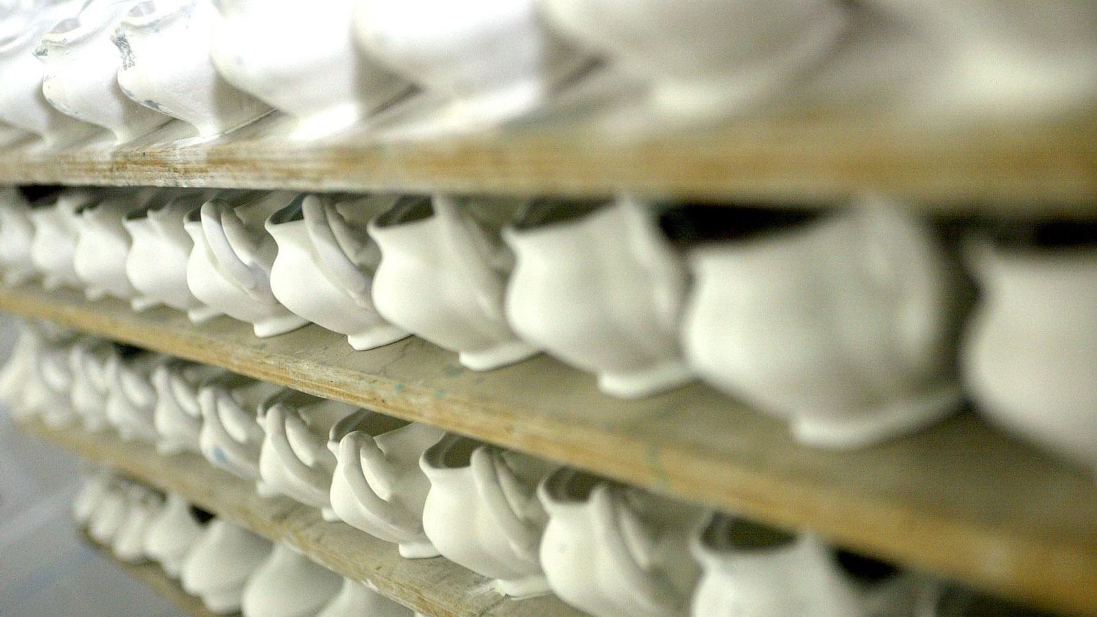 La Cartuja Pickman dejó de fabricar loza en julio pasado y el 28 de agosto anunciaron un cierre de seis meses para reparar goteras