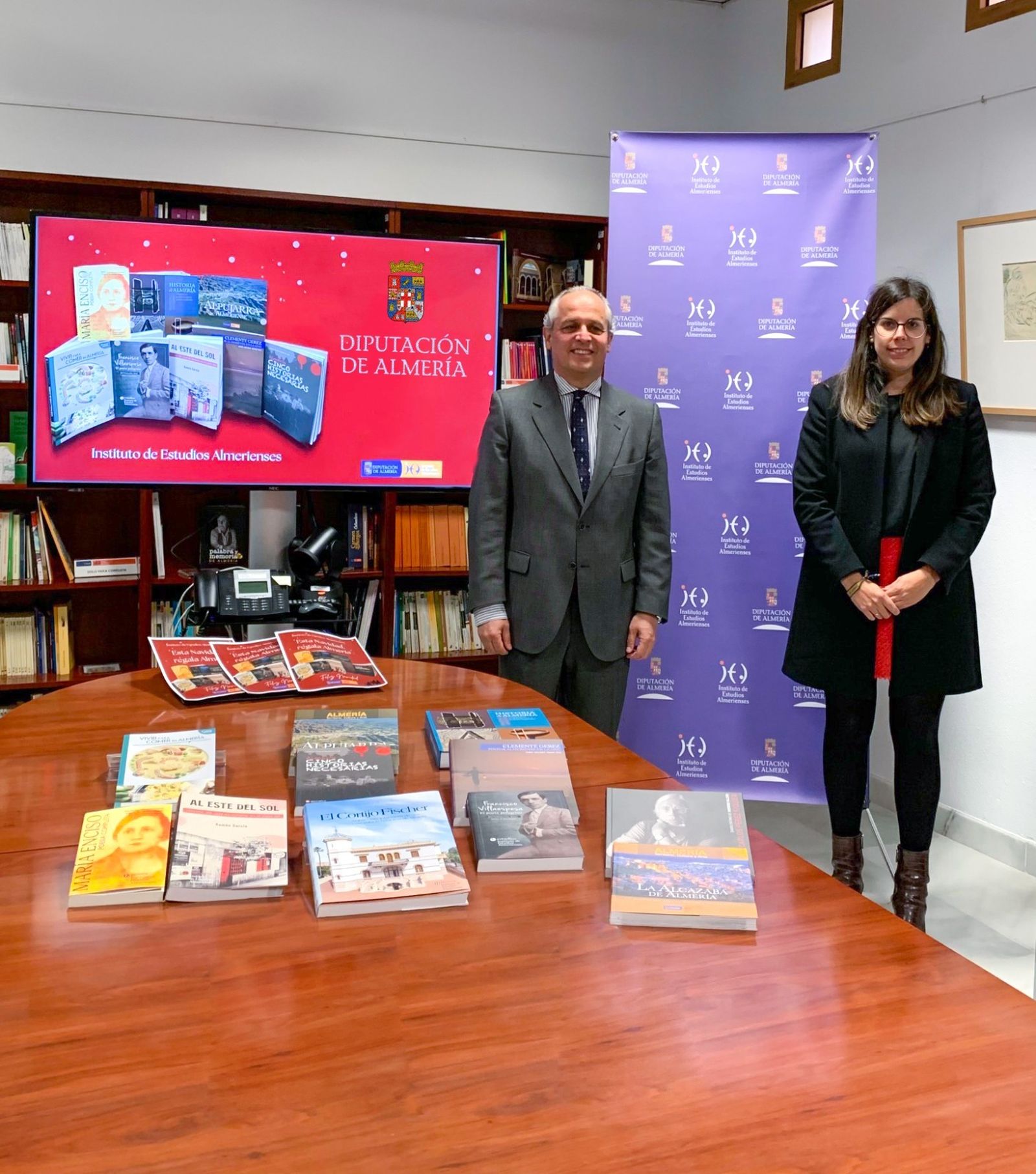 Mario Pulido, director del IEA y Almudena Morales, diputada de Cultura y Cine.