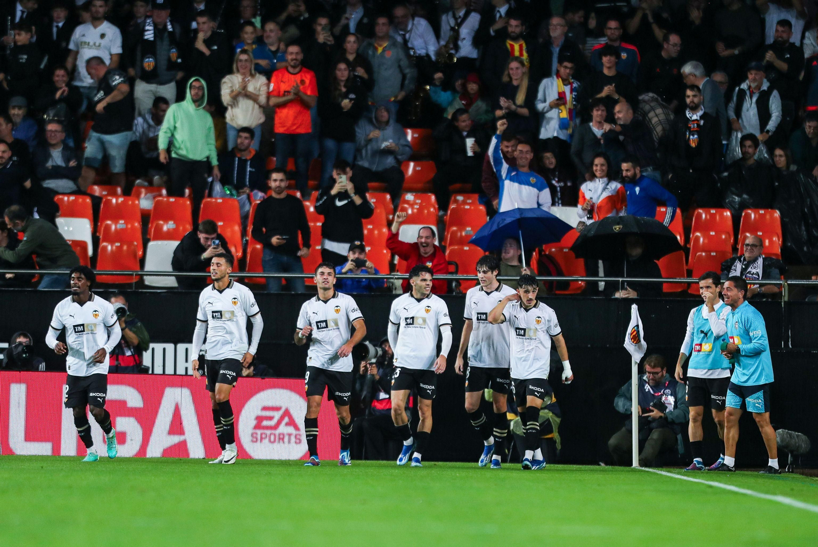 Todas las imágenes del Valencia-Cádiz en Mestalla