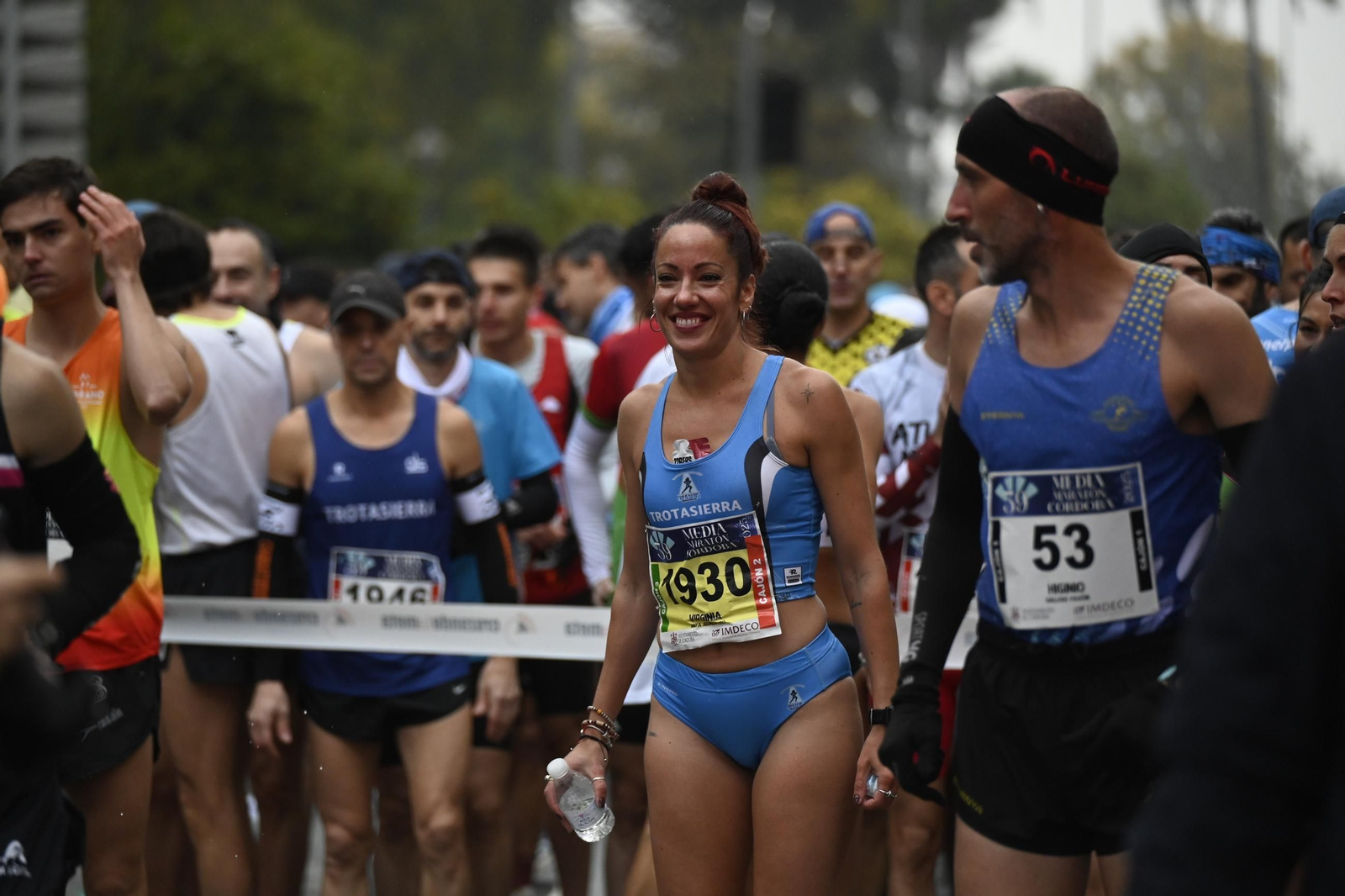 Las mejores fotos de la espectacular salida de la Media Maratón de Córdoba 2025