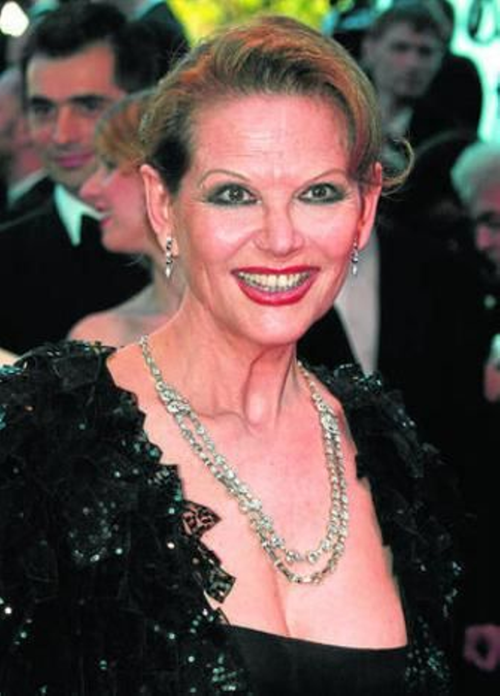 La bellísima actriz italiana ha regresado de nuevo a Almería. Hace diez años que estuvo la ultima vez.