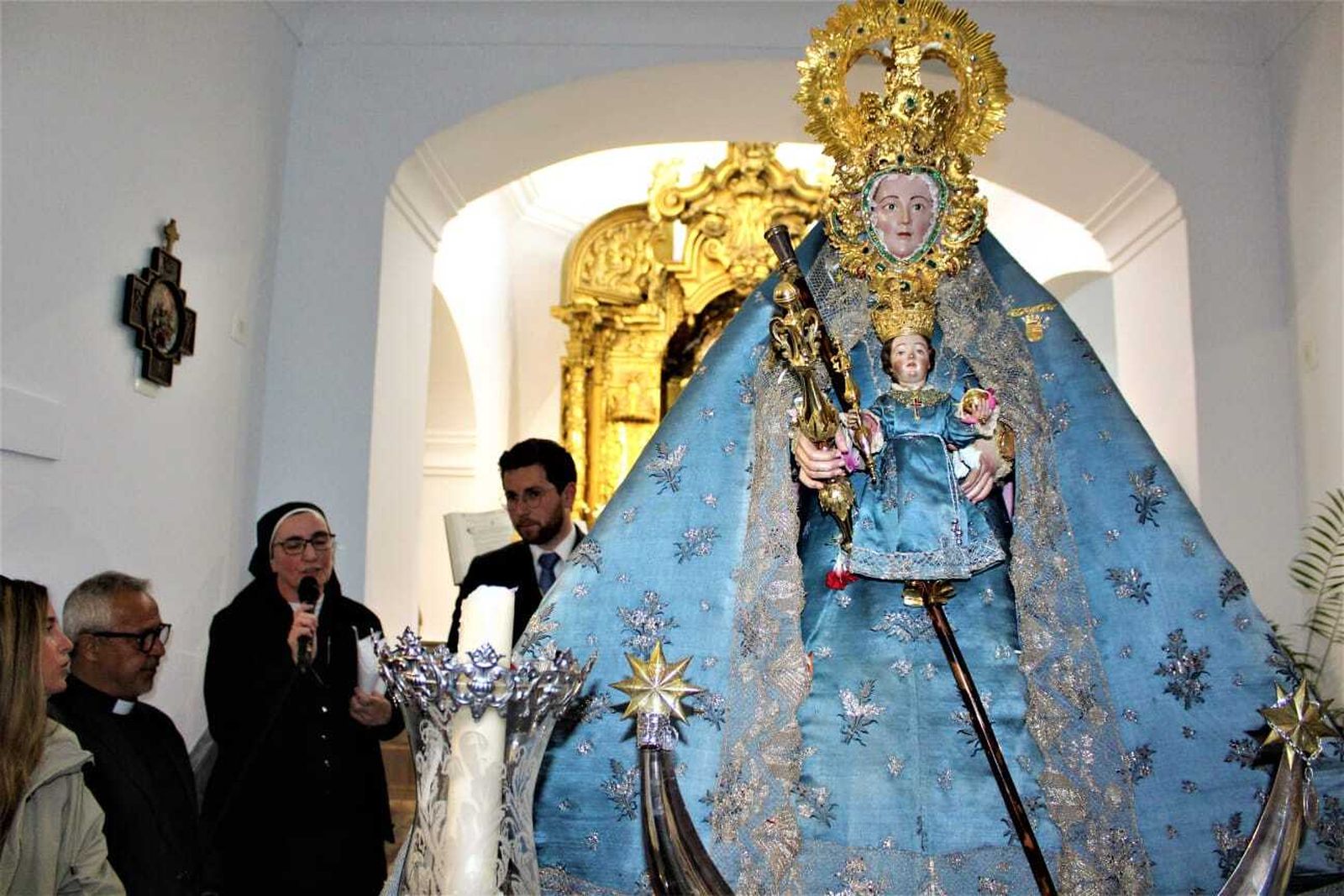 Imágenes del traslado de la Virgen de los Santos al Beaterio de Jesús, María y José
