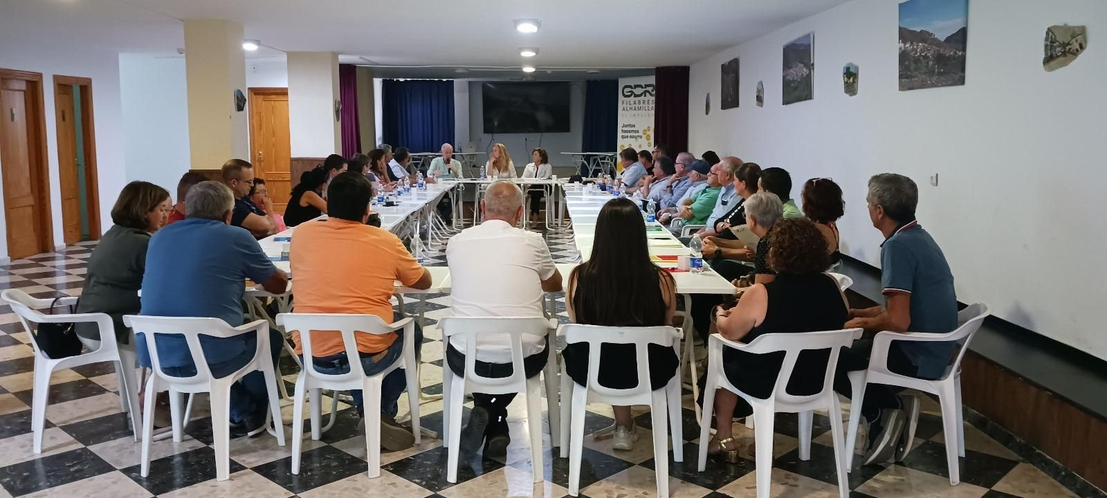Reunión del GDR Filabres Alhamilla para abordar la problemática. Reunión del GDR Filabres Alhamilla para abordar la problemática.
