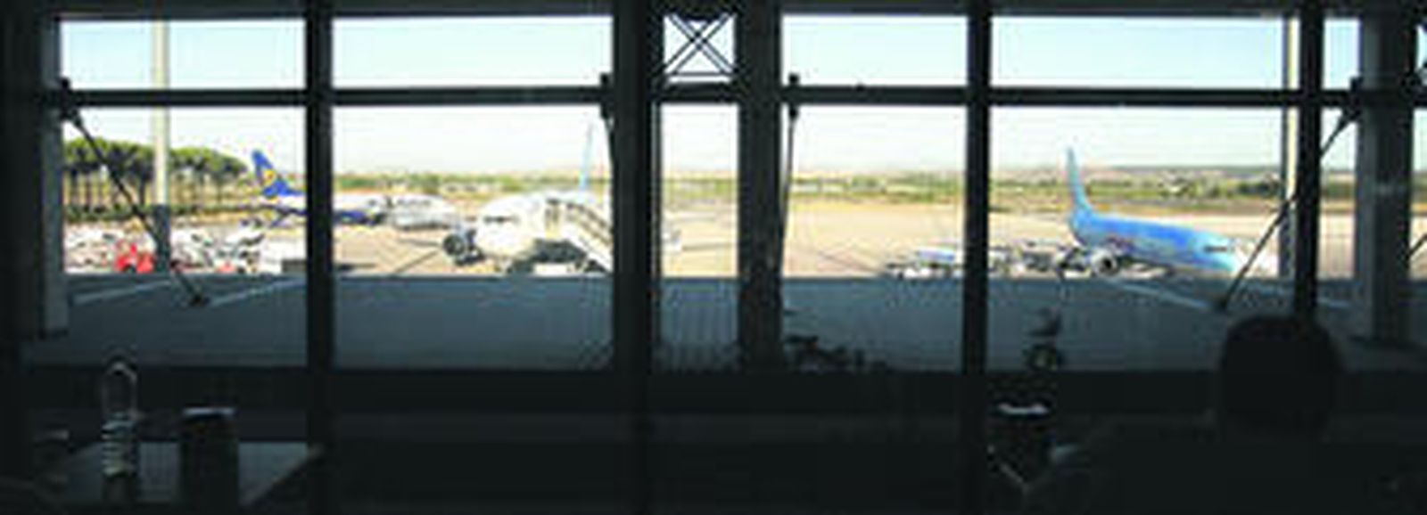 Vista de la plataforma de estacionamiento del aeropuerto de Jerez, en una imagen de archivo.