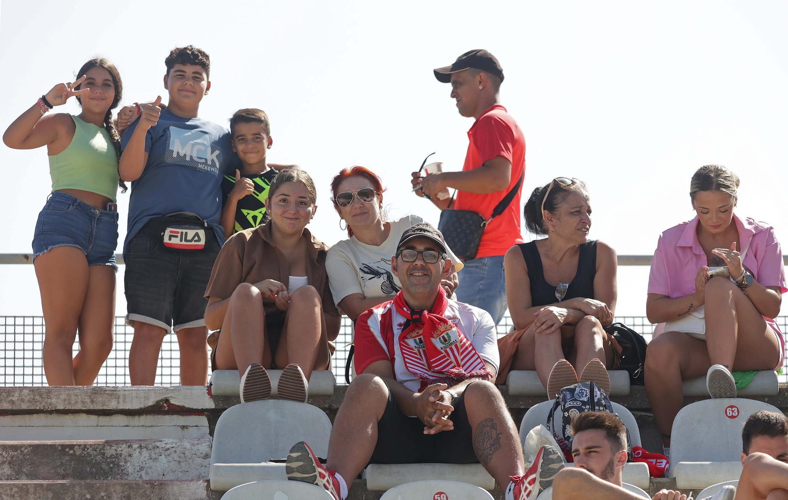 Búscate en el Nuevo Mirador durante el Algeciras CF - Marbella FC
