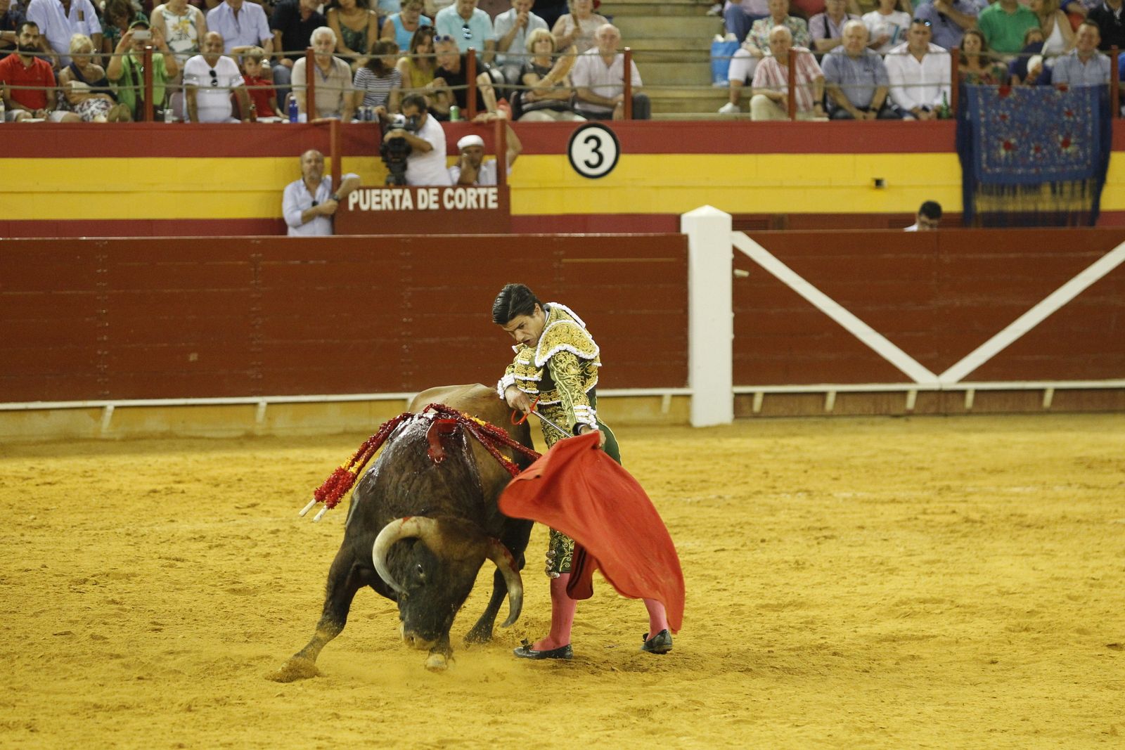 Fotogalería corrida toros Feria Santa Ana-Roquetas de Mar-El Juli-Perera-Aguado
