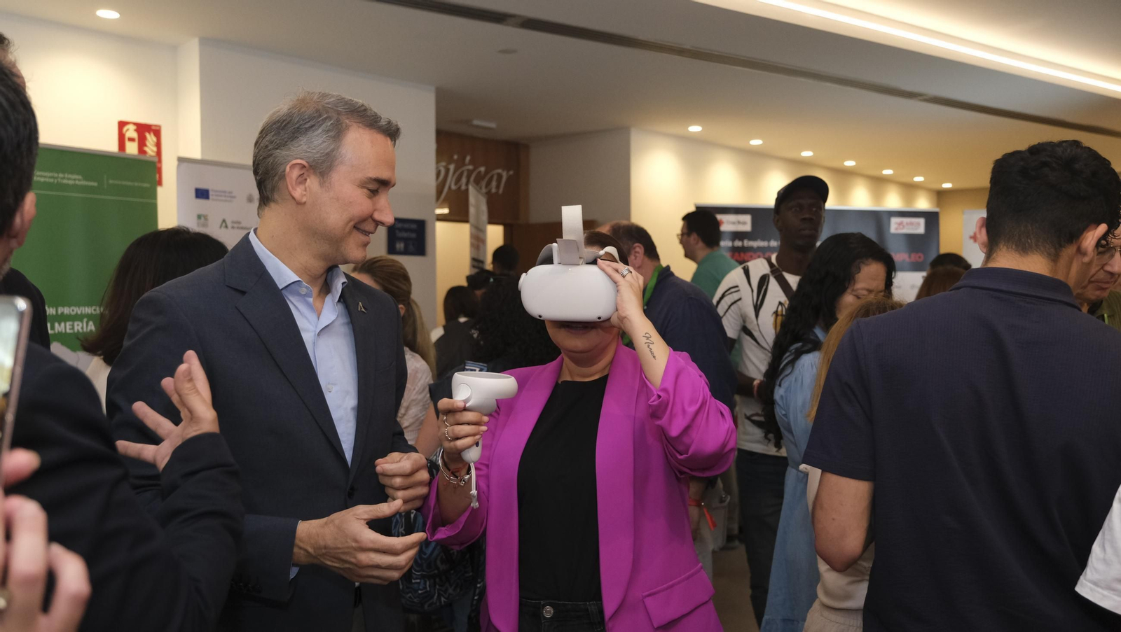 I Feria de Empleo Cruz Roja de Almería, en imágenes