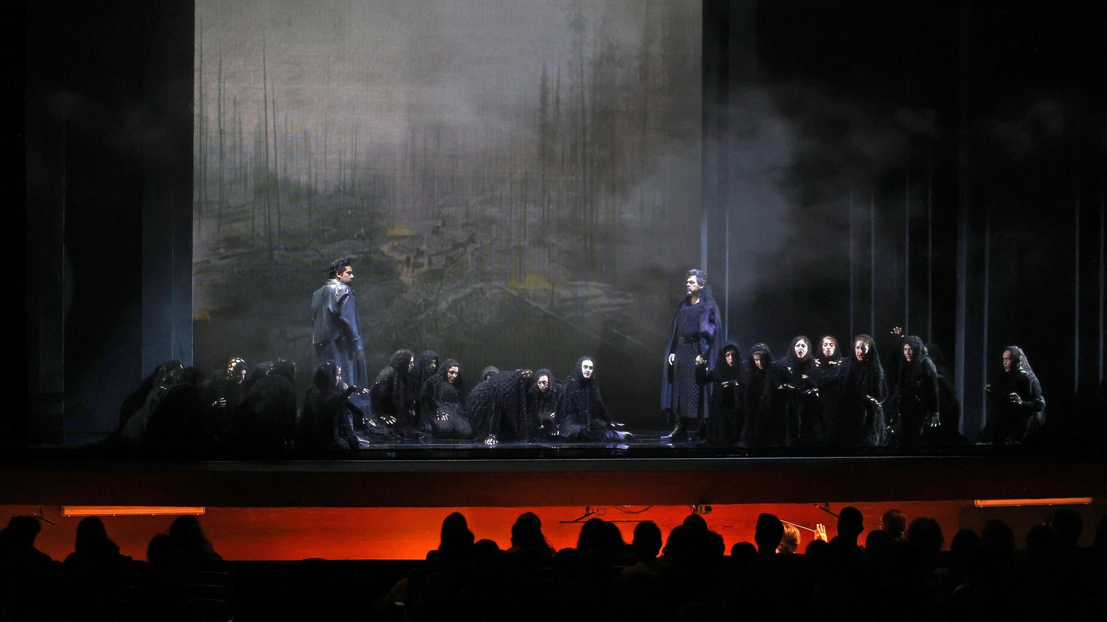 Imágenes de la ópera Macbeth en el Teatro Villamarta de Jerez