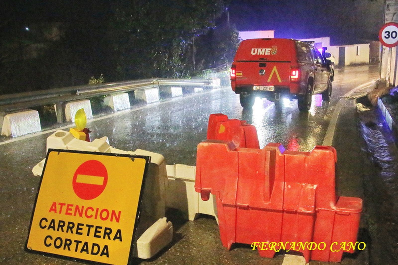 Inundación de calles en Mogón, en imágenes