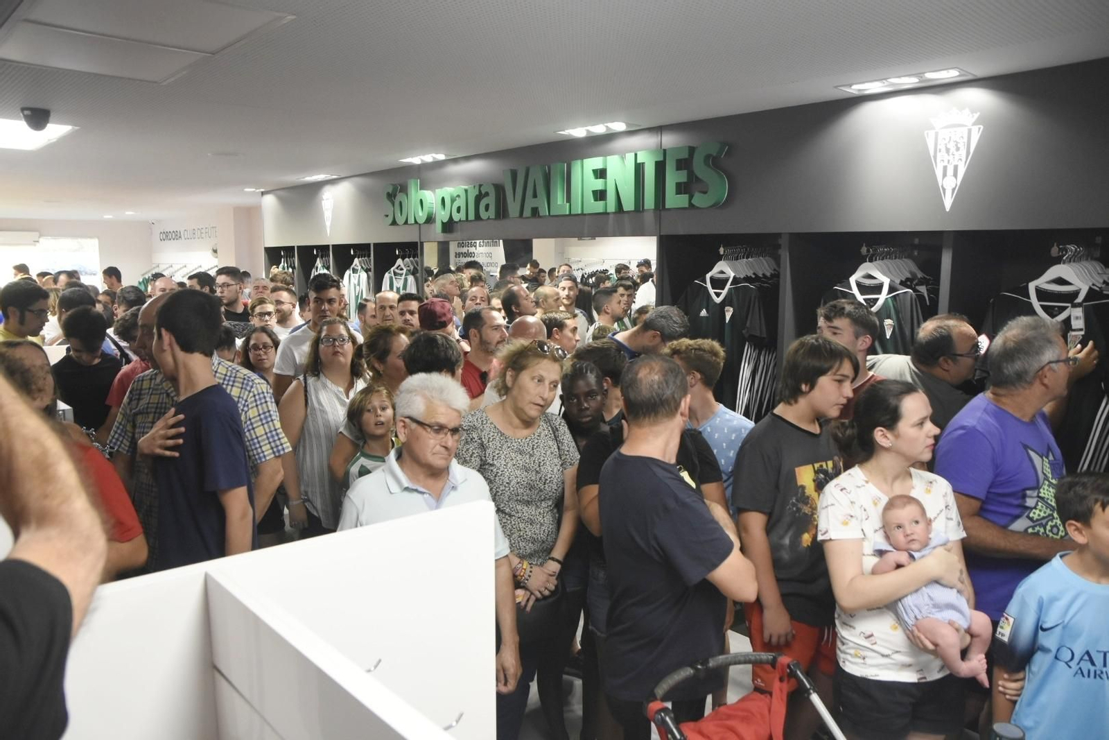 La presentación de las nuevas equipaciones del Córdoba CF, en imágenes