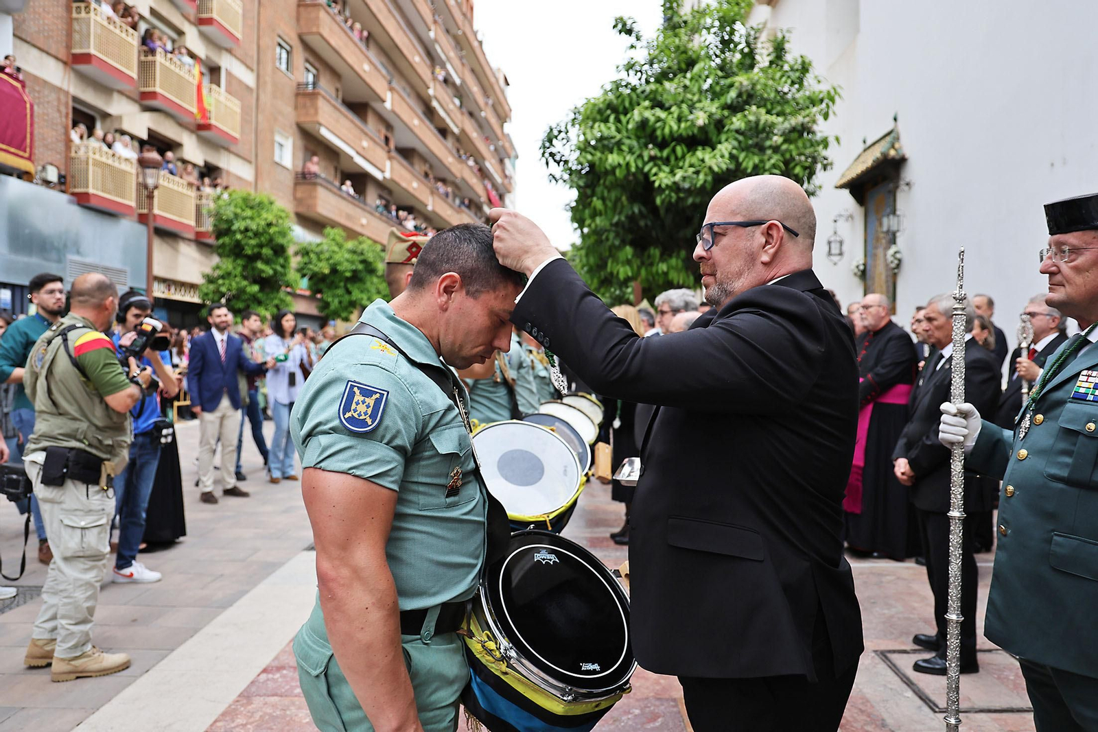 Las mejores imágenes del Sábado de Pasión en Huelva: La Legión con el Cristo de la Vera+Cruz