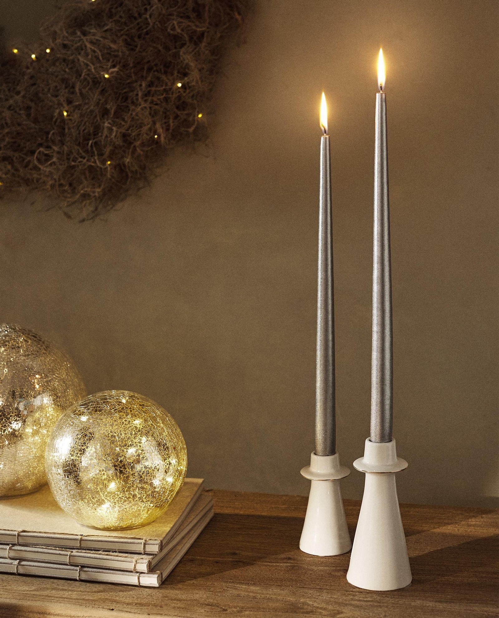 Vela metalizada de Navidad de Zara Home.