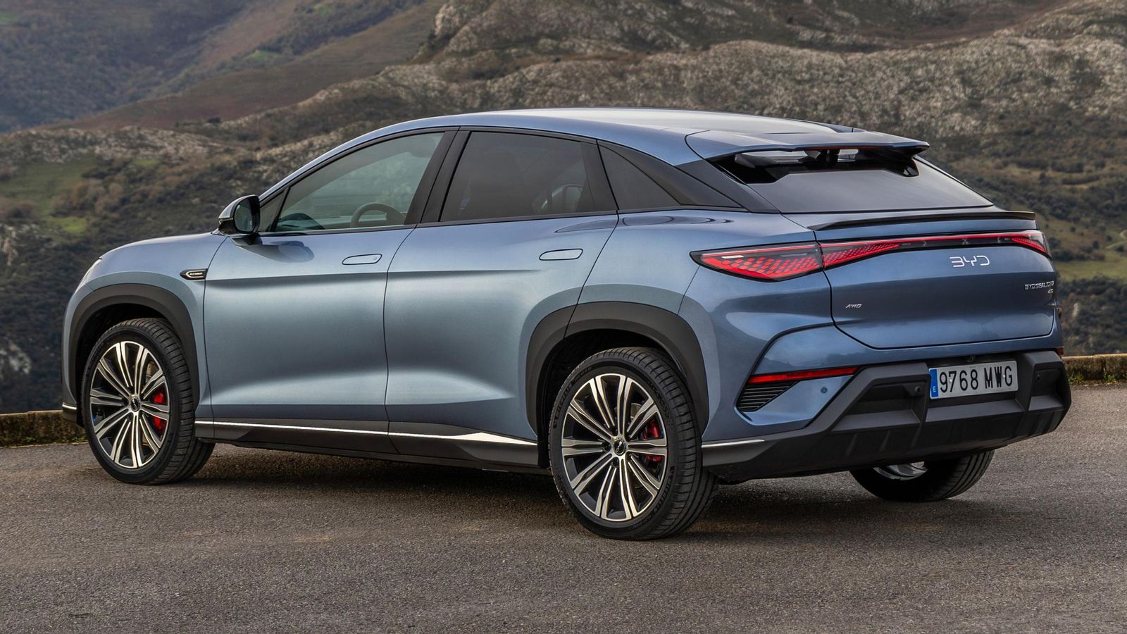 Entre lo mejor del Sealion 7 está su calidad de rodadura, un concepto que engloba aspectos como la insonorización, trabajo de suspensión, asientos, etc.