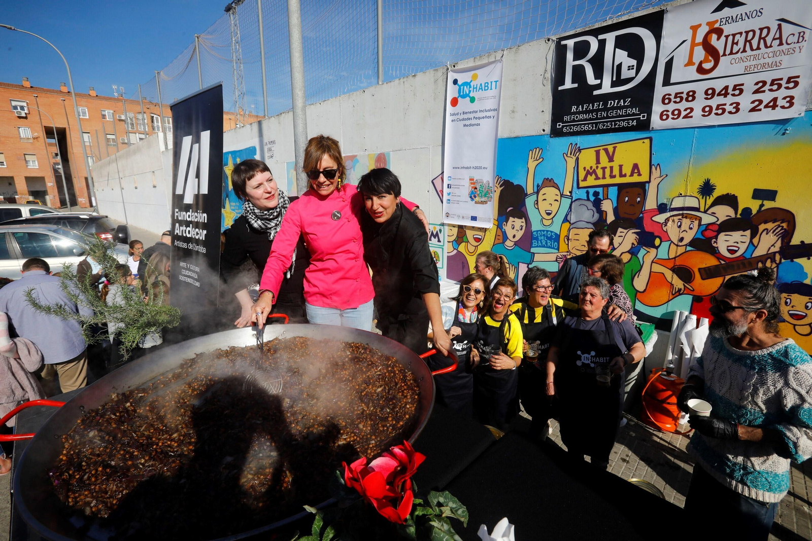 Así ha sido el perol gourmet celebrado en Las Palmeras de Córdoba, en imágenes