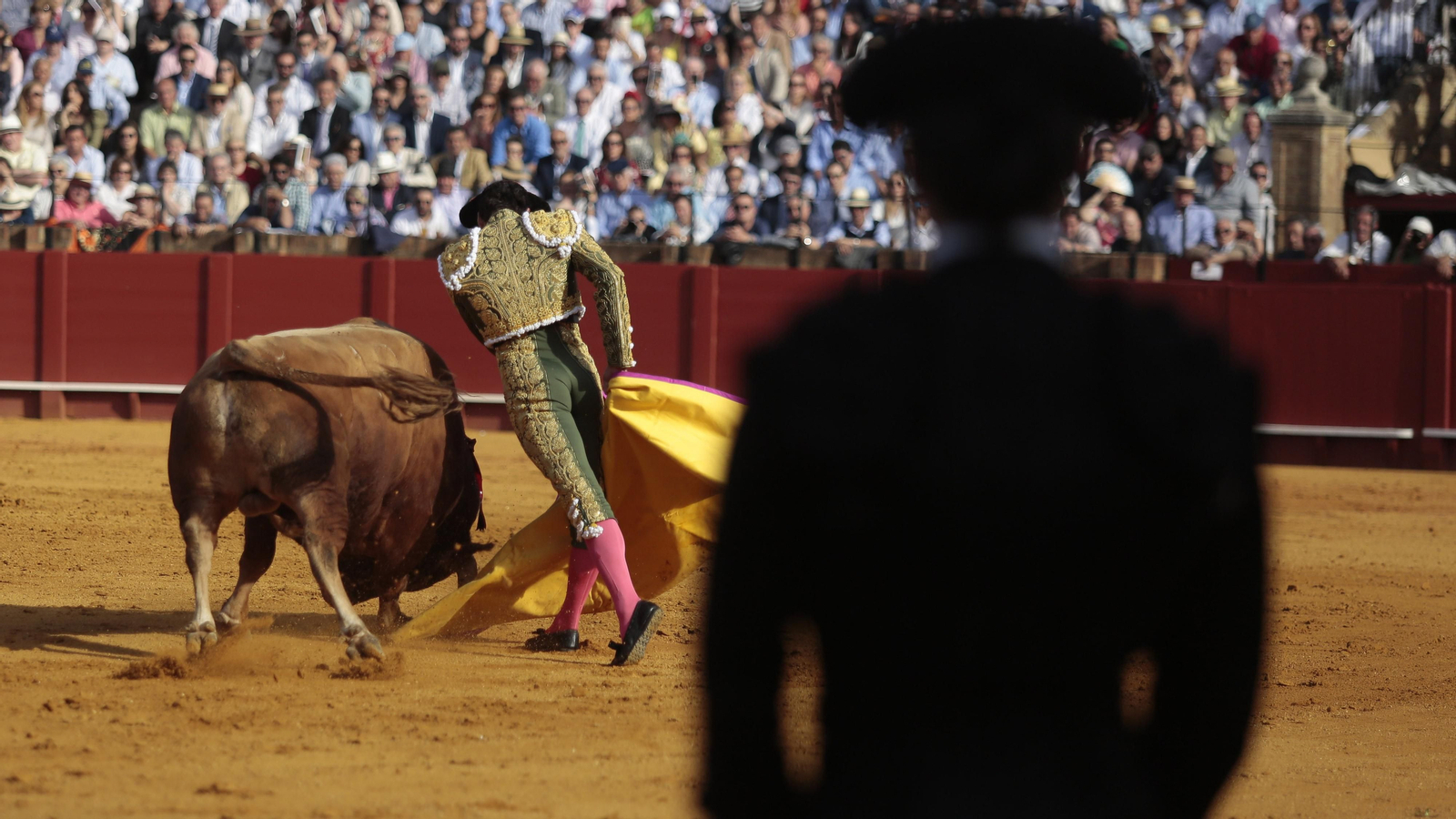 Las imágenes de la corrida mixta en la Maestranza