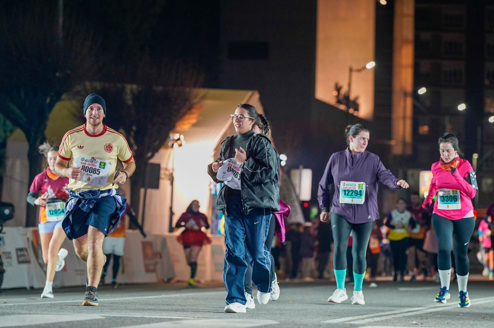 En imágenes: búscate en tu llegada a meta de la Carrera de San Antón 2026 (2)