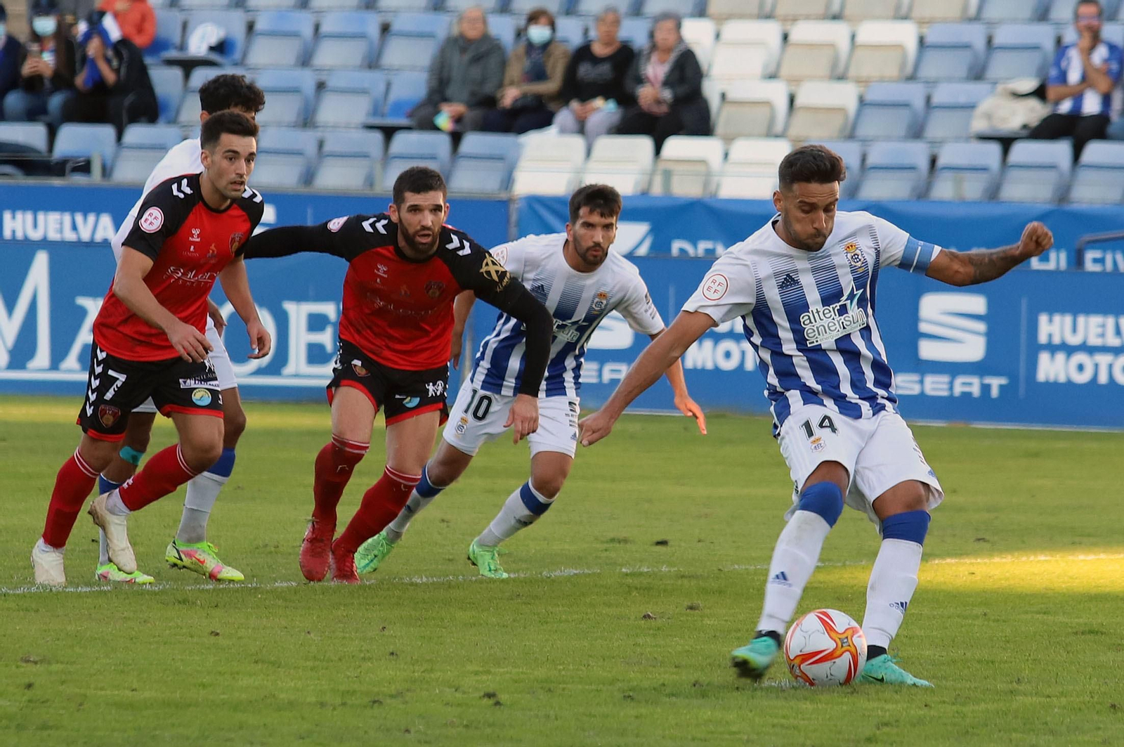 Imágenes del Recreativo de Huelva-Puente Genil