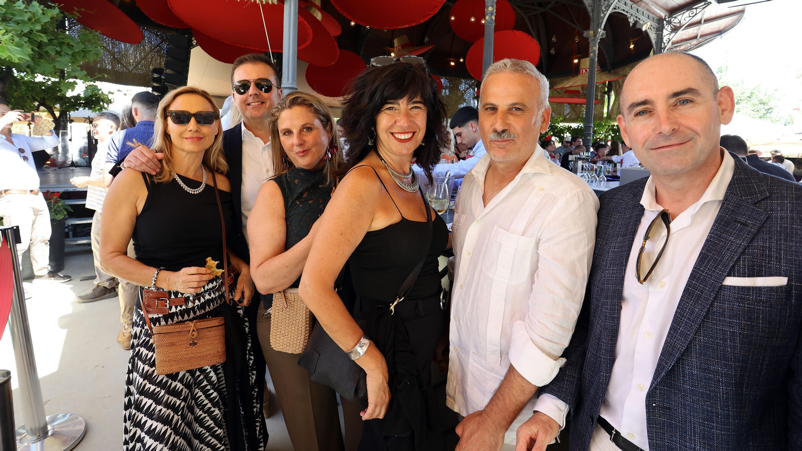 Gran ambiente en la caseta de González Byass