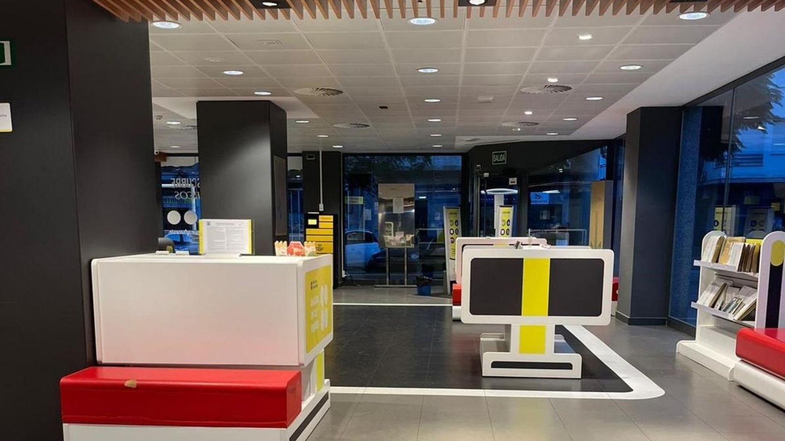 Oficina central de Correos en Huelva.