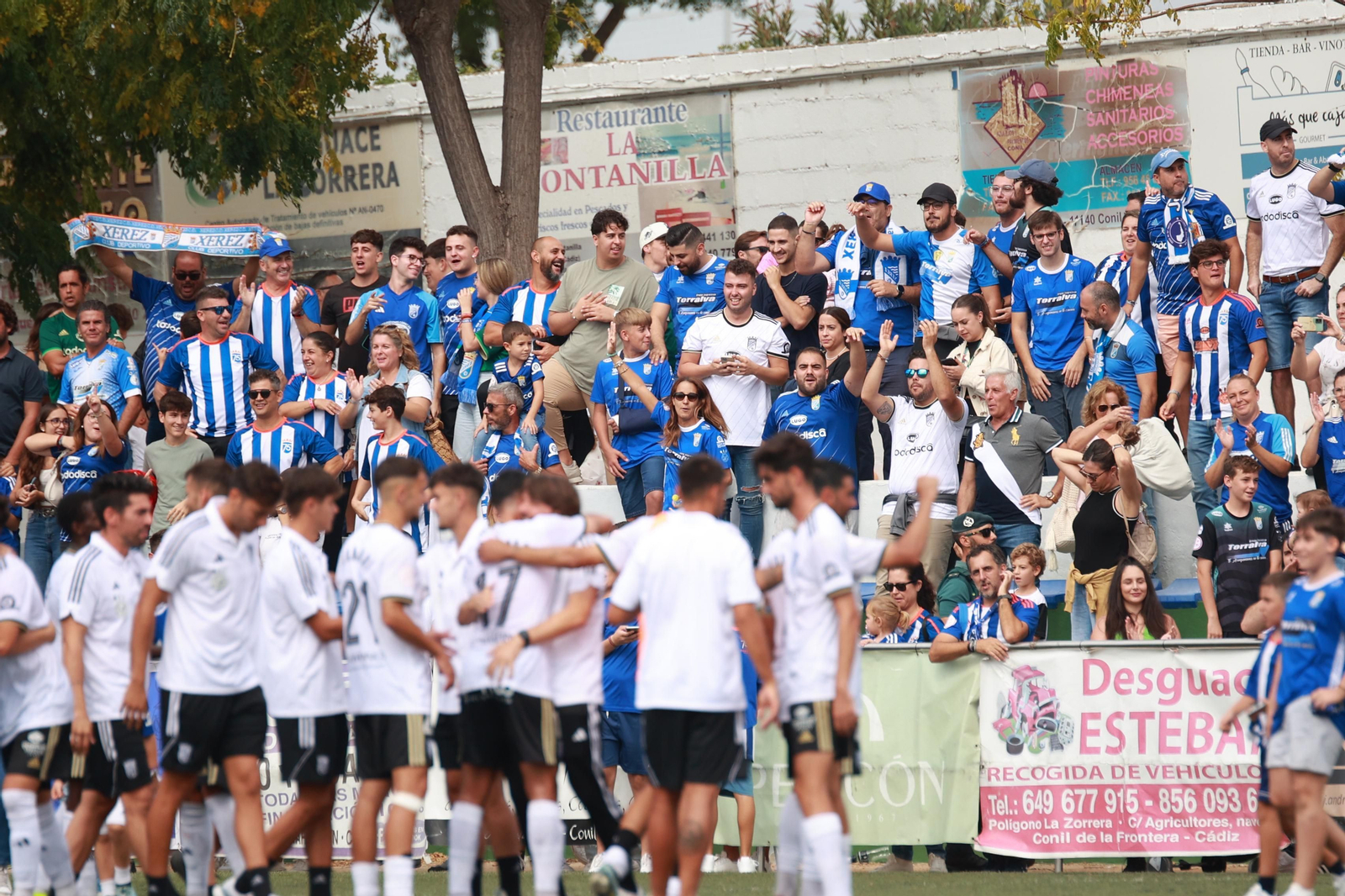 La afición del Xerez CD se desplazó en masa a Conil y también estará en Pozoblanco. La afición del Xerez CD se desplazó en masa a Conil y también estará en Pozoblanco.