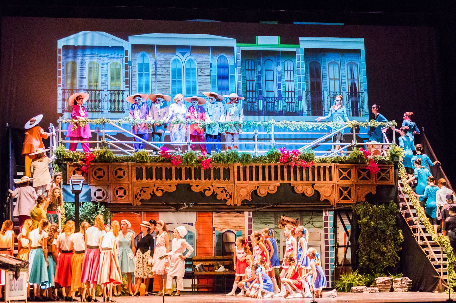 Imágenes del espectáculo Let's jazz, de la Escuela de Danza Fredes Insa, en el Teatro Villamarta